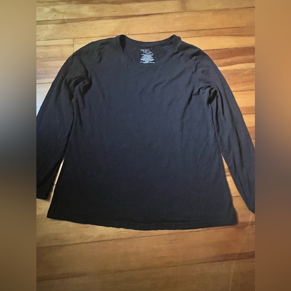 Regular black, long sleeve